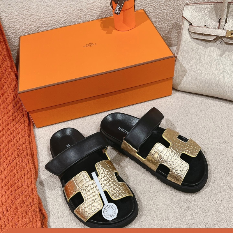 H**mes slippers